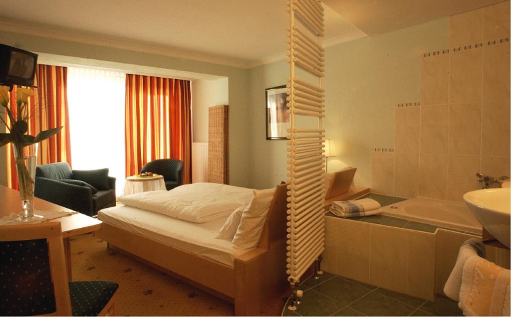 Hotel Alpina Nature-Wellness 웬스 외부 사진