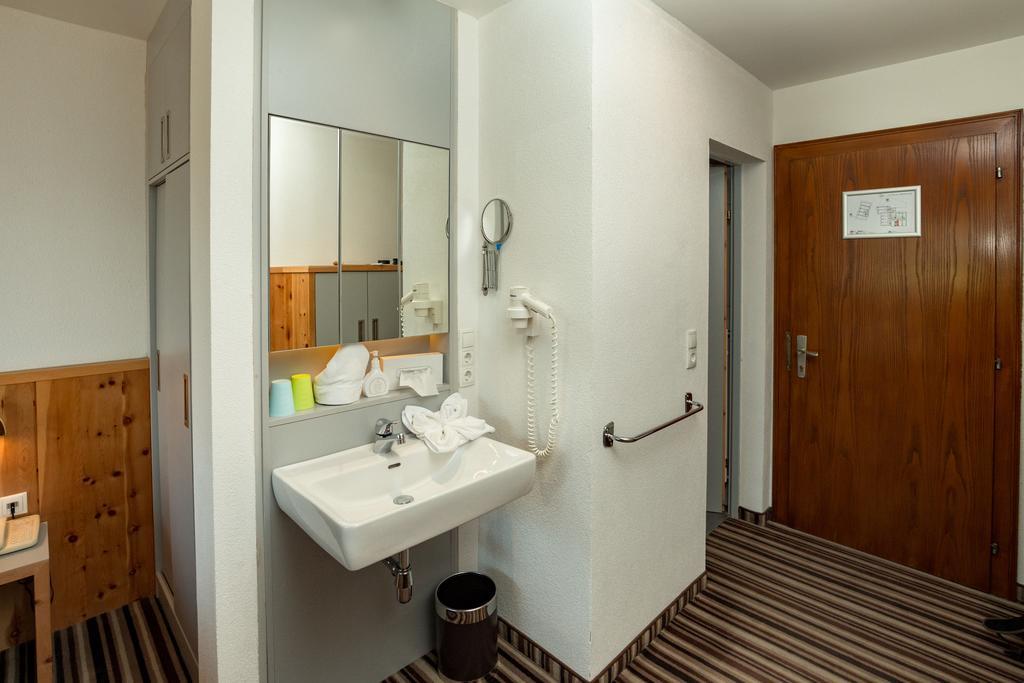 Hotel Alpina Nature-Wellness 웬스 외부 사진