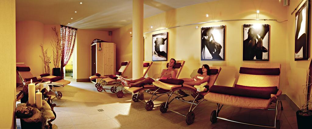 Hotel Alpina Nature-Wellness 웬스 외부 사진